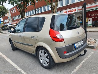 File:Renault Scénic E-Tech IAA 2023 1X7A0238.jpg - Wikipedia