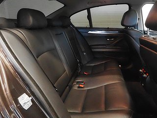 Sedan BMW 530 20 av 22