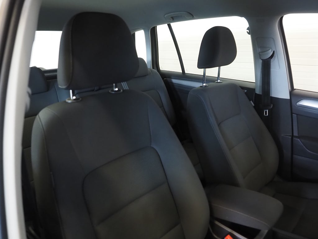 Volkswagen Golf Sportsvan 1.2 TSI BMT Base 110hk | Backkamera | Drag | 2016