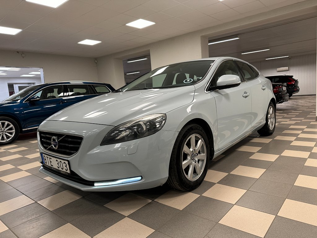 Volvo V40 D2 Summum VOC B-kamera Drag 116 Hk