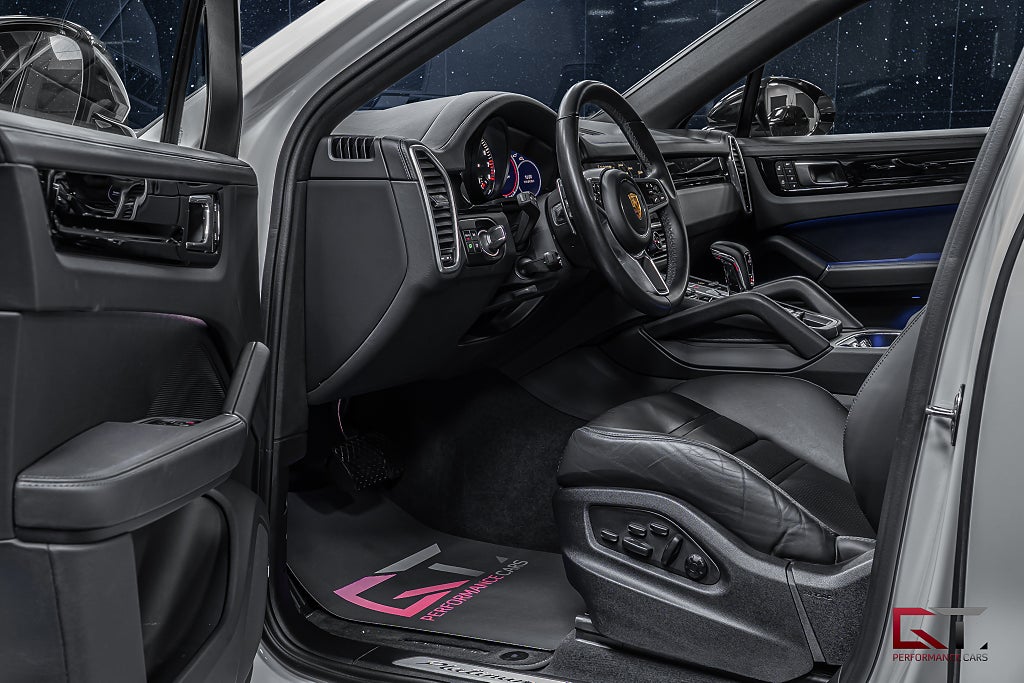 Porsche Cayenne E-Hyb Coupé PLATINUM MOMS SportDesign 22" Pano BOSE