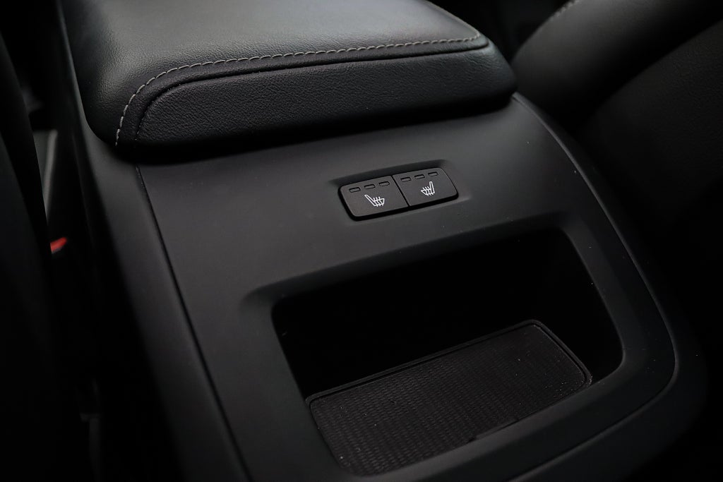 Volvo XC60 Recharge T8 AWD R-Design Lounge Pano Värmare Drag