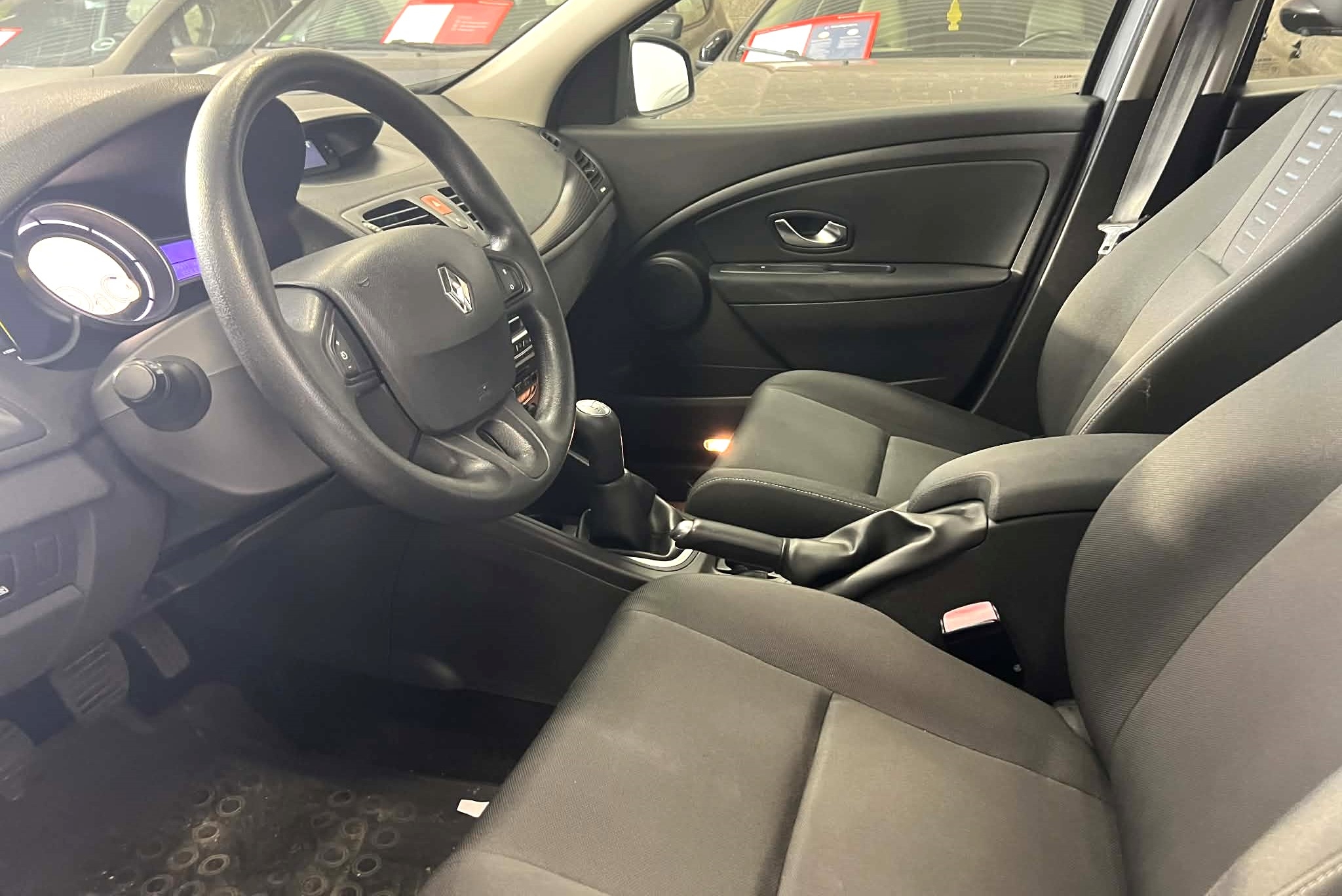 Renault Megane 1.5 dCi Euro 5 2010, bild 7/41