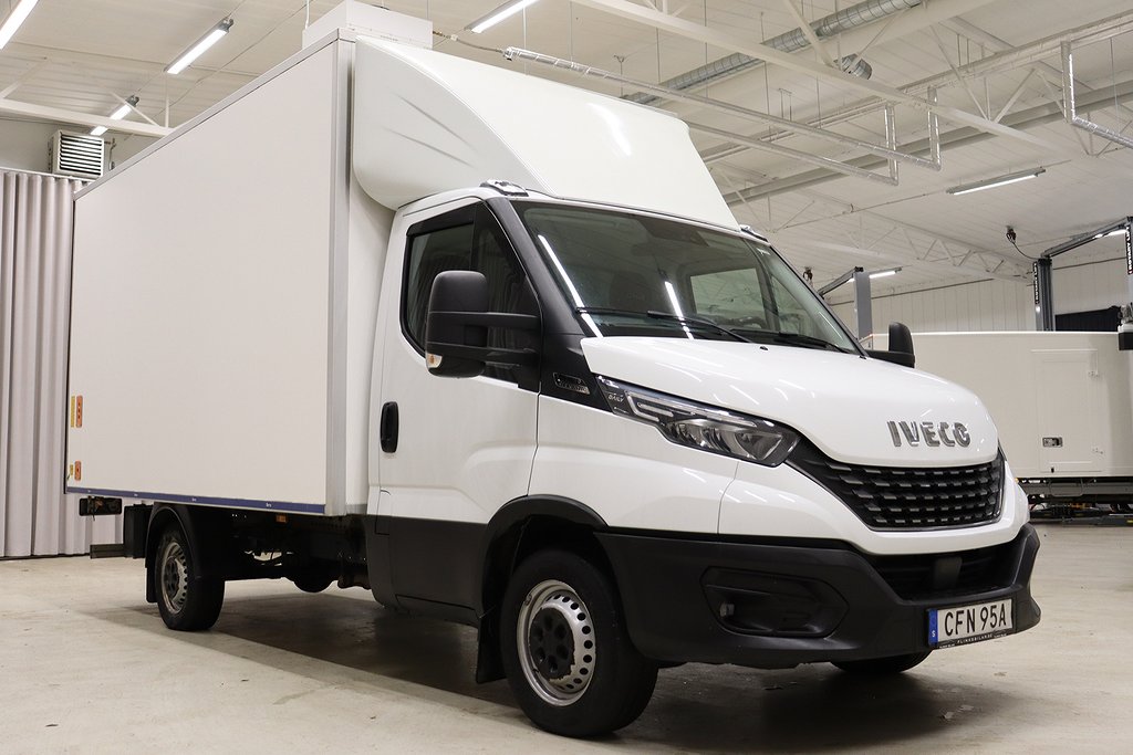 Iveco Daily 156HK Automat Volymskåp BG-Lyft LED EnÄgare Moms