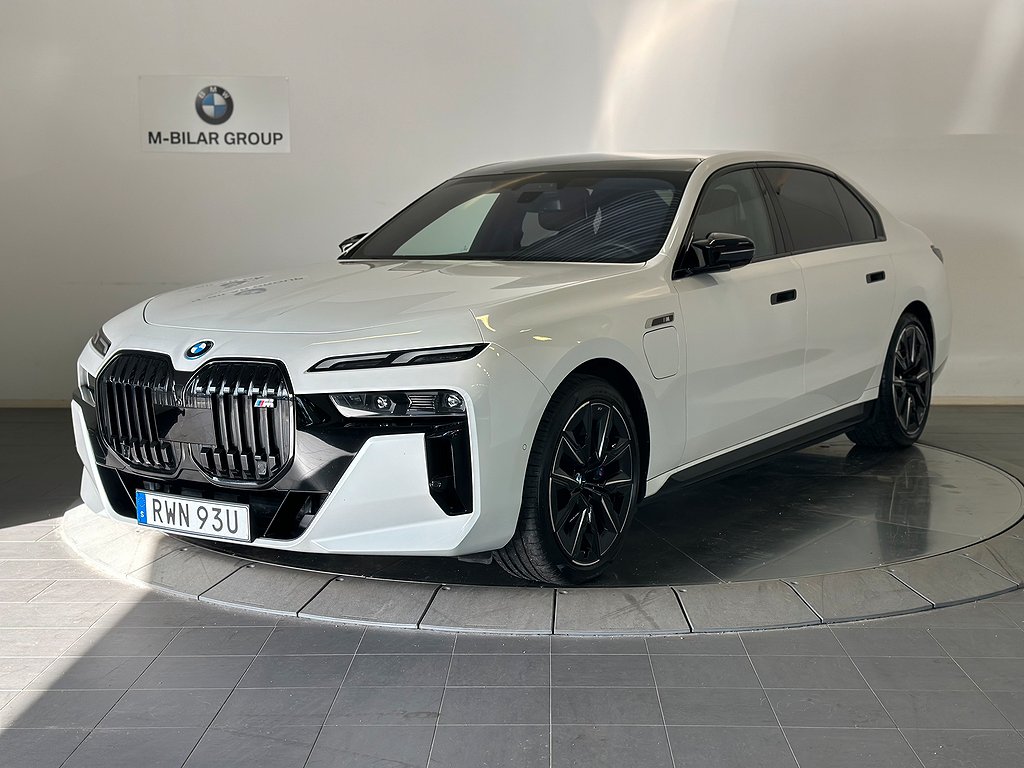 BMW M760 e xDrive M Performance / BoW / MSportPro / Massage