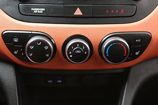 Halvkombi Hyundai i10 18 av 21