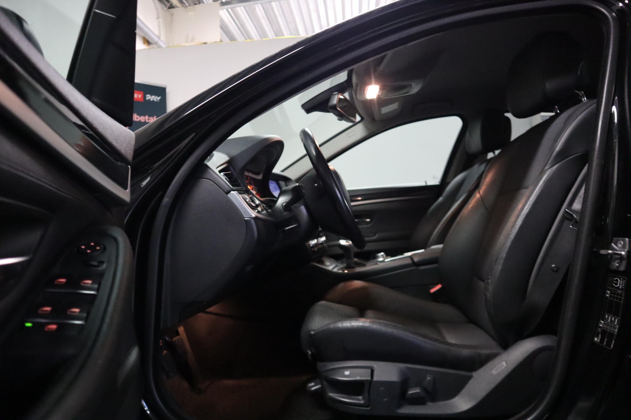 BMW 520 2012, bild 7/48