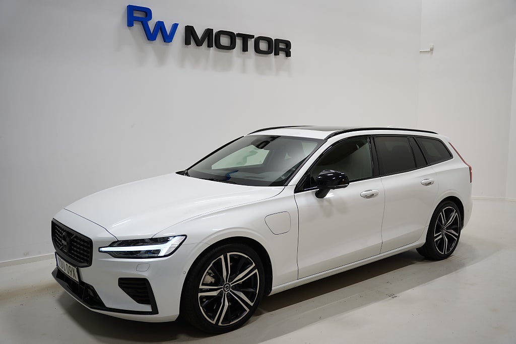 Volvo V60 Recharge T6 AWD 340hk R-Design H/K 360° Pano HUD P-värm Massage