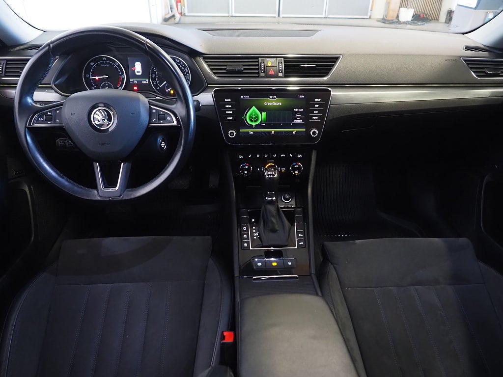 Skoda Superb 2.0 TDI 4x4 190hk Kombi Style | Drag | Värmare 2018