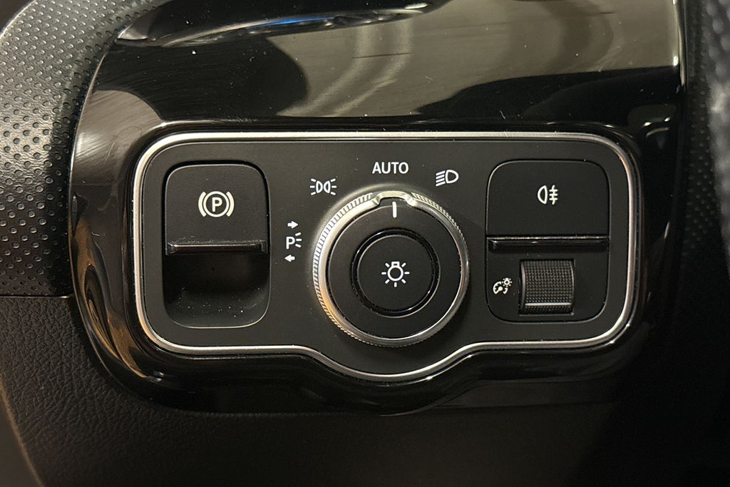 Mercedes-Benz CLA200 2019 - miniatyr 11