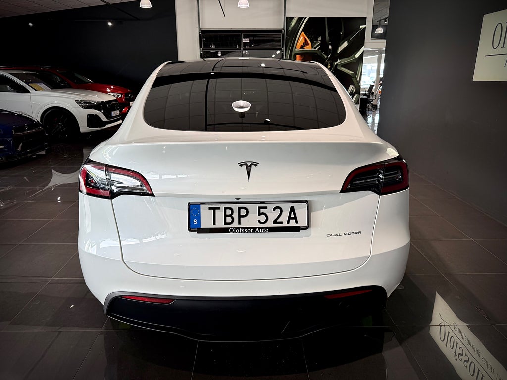 Tesla Model Y Long Range AWD Glastak 514hk - bild 23