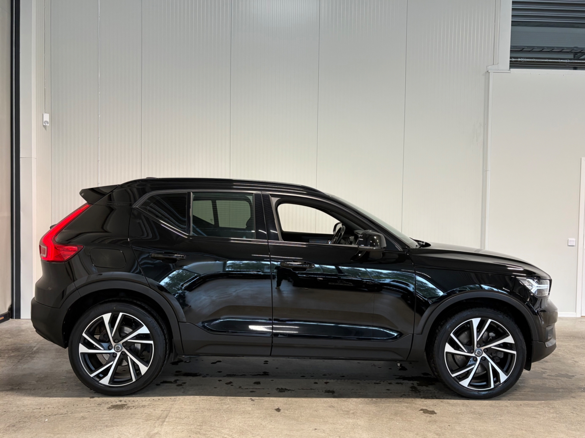 Volvo XC40 T5 R Design 2021, kuva 3/10