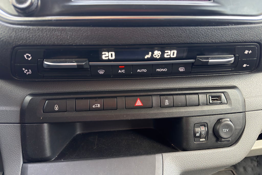 Peugeot Expert Panel Van 1.2t 2.0 BlueHDi |D-värm|B-kamera|Drag|PRO+