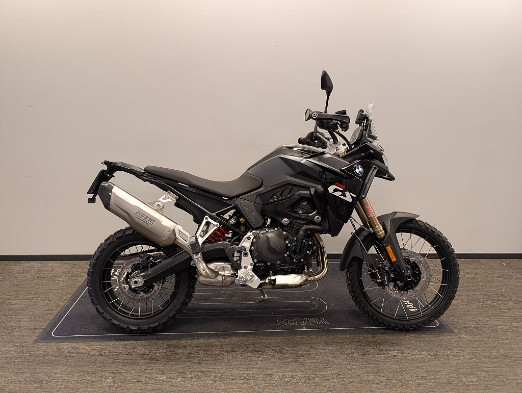 BMW F900GS Triple Black Enduro Pro KAMPANJ, avdraget på priset. 5 ÅR