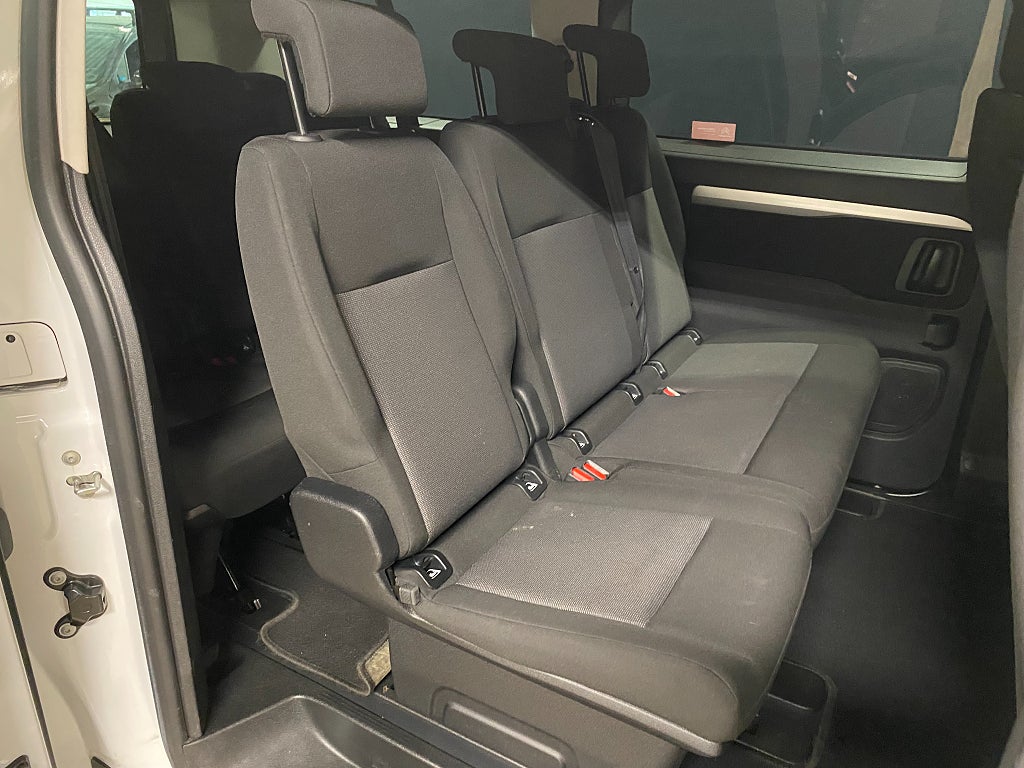 Bild på Citroën SpaceTourer ë- 75kwh L3 FEEL - 9-SITS