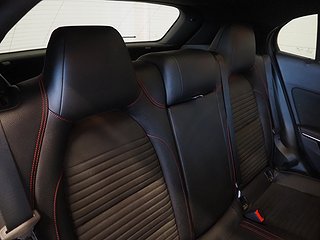 SUV Mercedes-Benz GLA 13 av 23