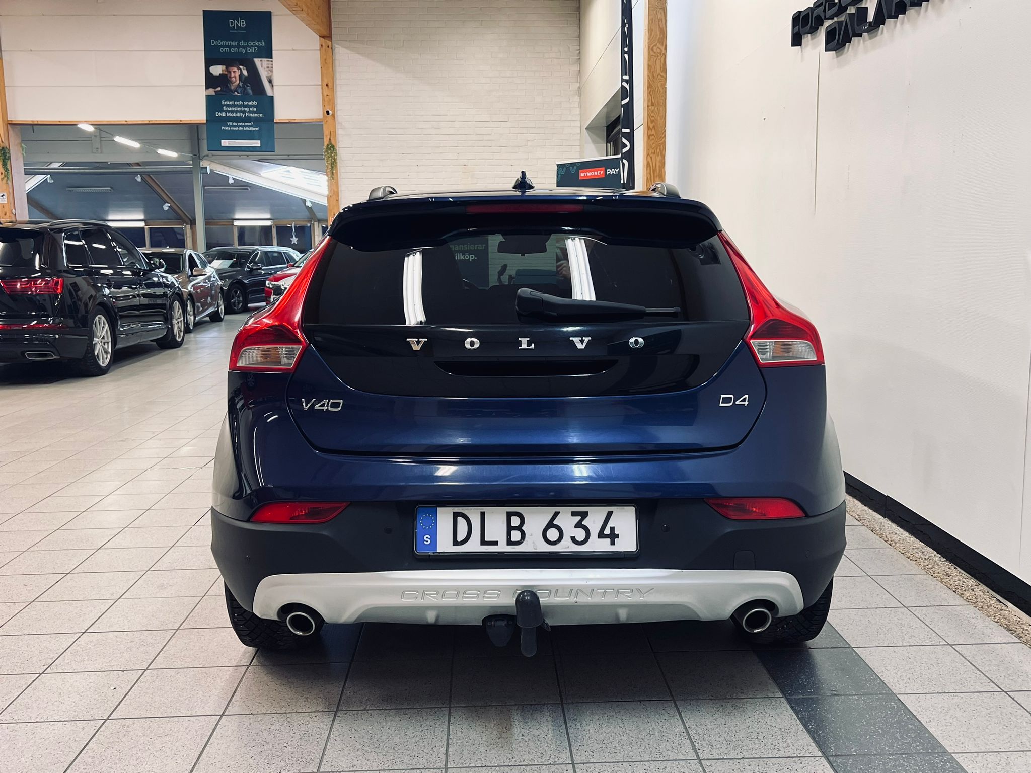 Volvo V40 Cross Country 2015, photo 7/45
