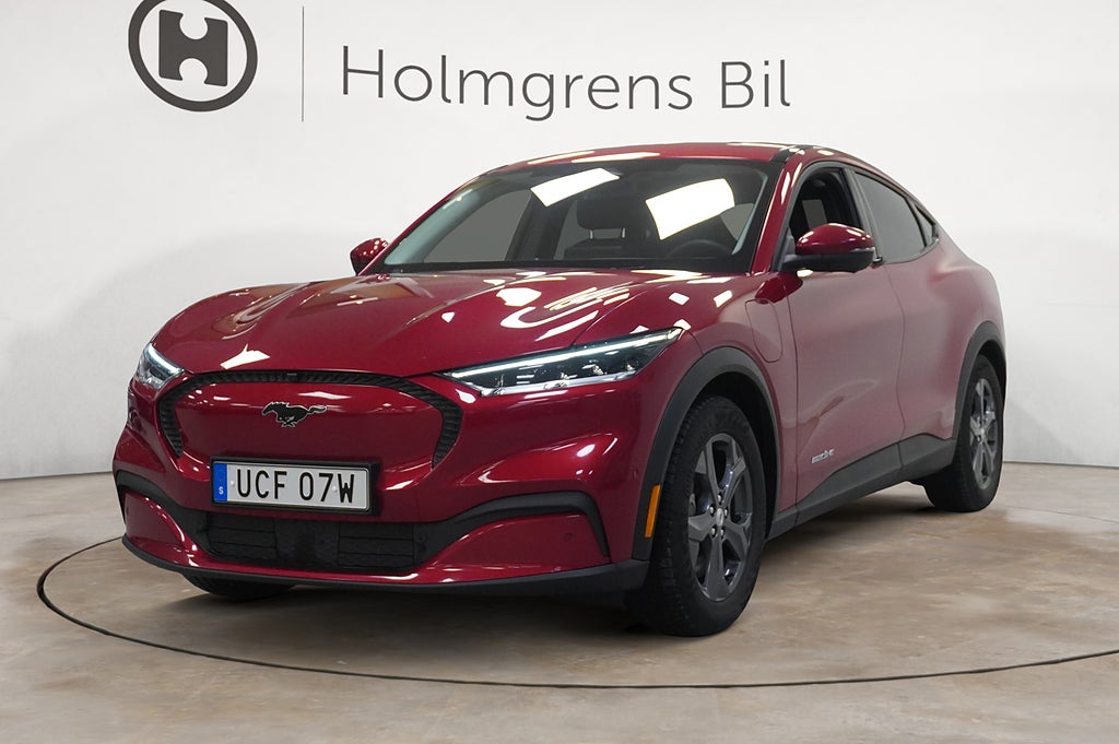 Ford Mustang Mach-E Ränta 0,99% | Standard Range Läder 360° Drag