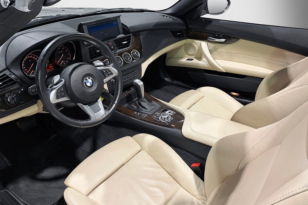 BMW Z4 sDrive23i | NAVI | Låga mil | Svensksåld 2009