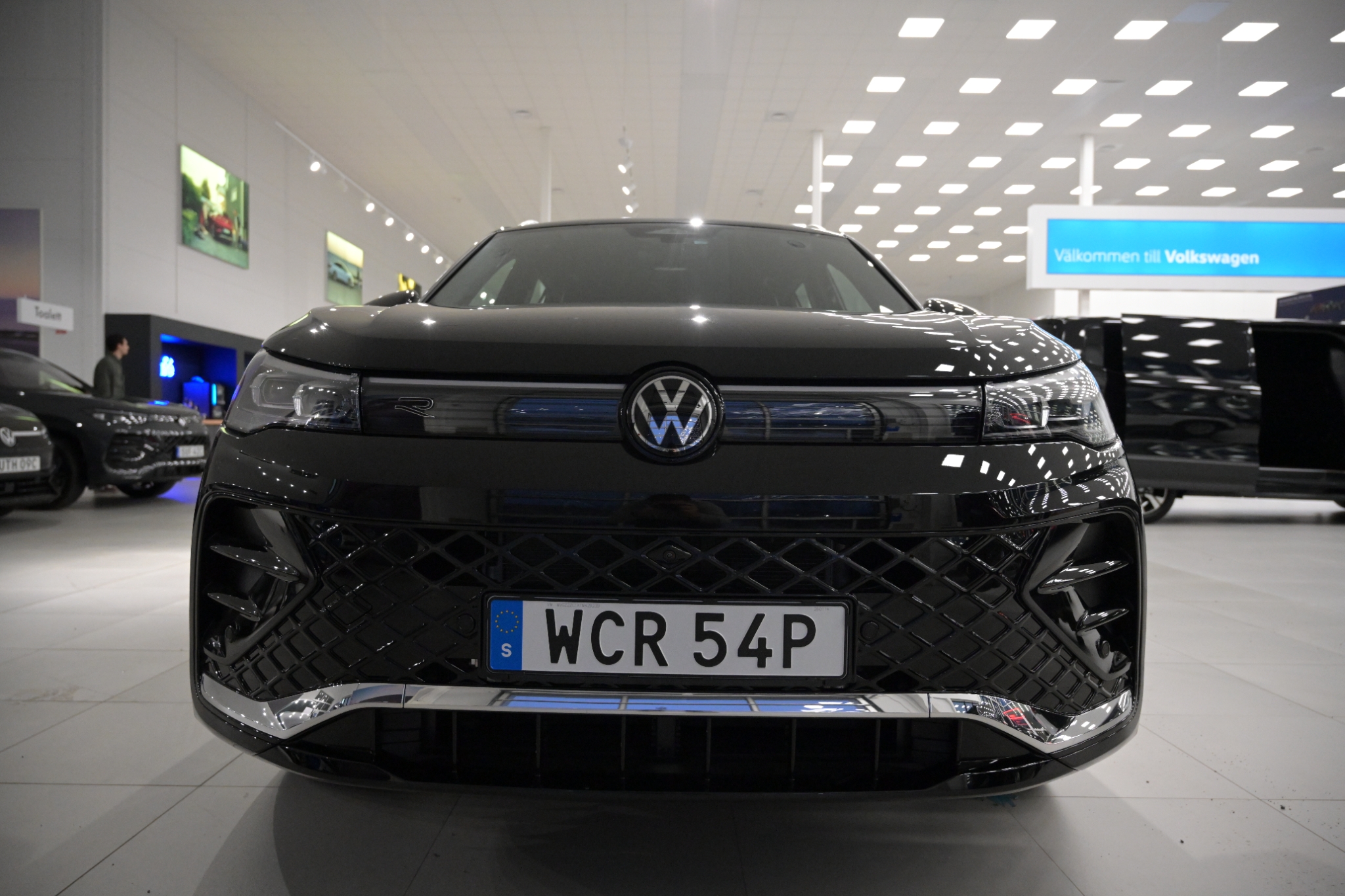 Volkswagen Tiguan eHybrid R-Line SWE 2026, bild 3/10