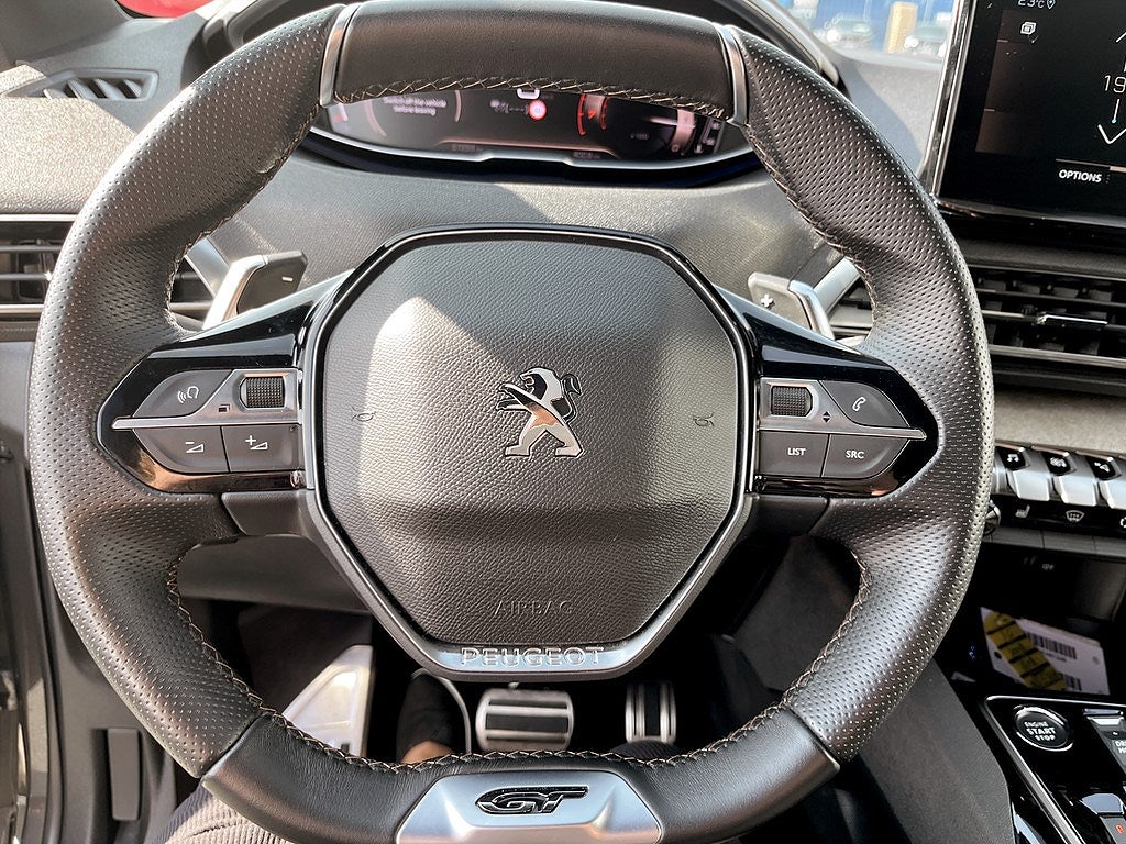 Bild på Peugeot 3008 GT Black Pack 1.2 PT 130hk Aut - B-KAMERA, CARPLAY