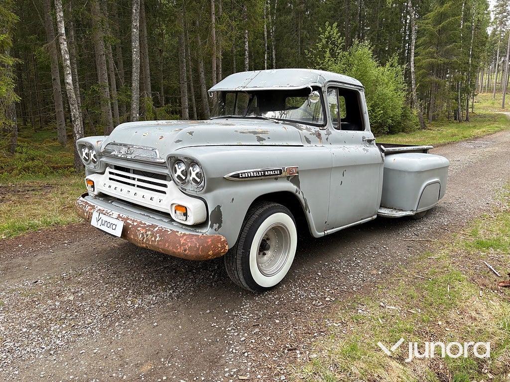 Chevrolet Stepside V8 ½T 