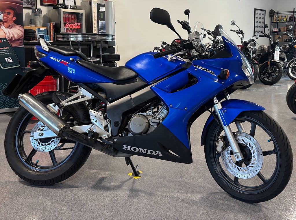 Honda CBR125R 