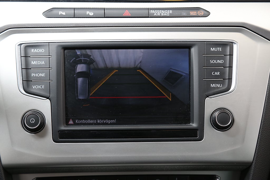 Volkswagen Passat 2,0 TDI 150hk Sportscombi Värmare Dragkrok