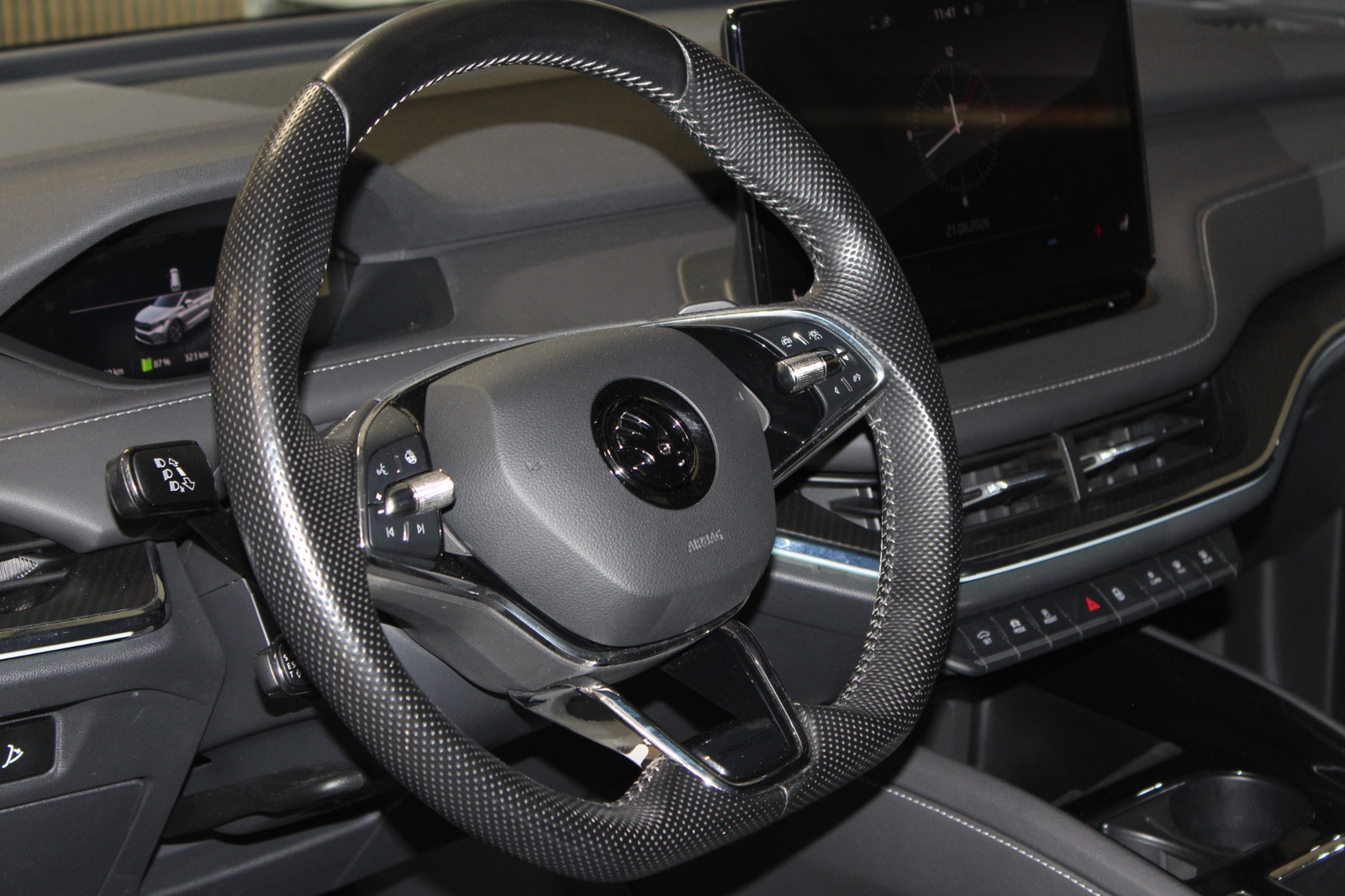 Skoda Enyaq iV 80x 265HK, Sportline, Drag, S&V-hjul, Kamera, Värmepump 2023 - miniatyr 28