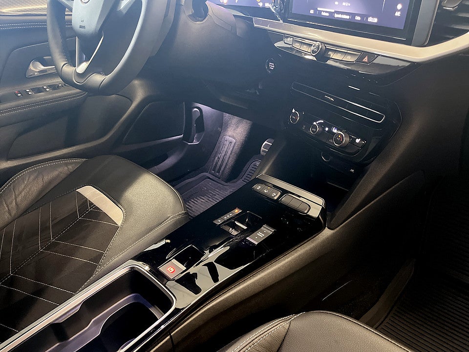 Bild på Opel Mokka Ultimate 1.2 Turbo 130hk Aut B-KAMERA CARPLAY RATTVÄRME