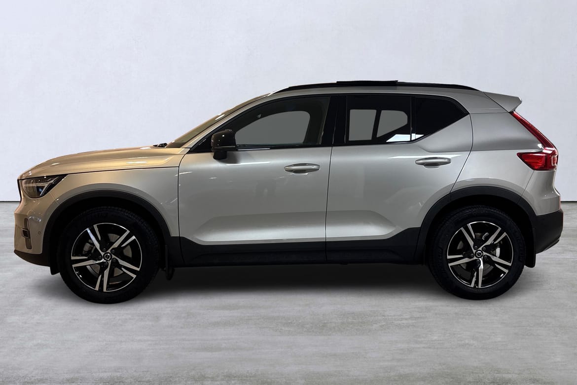 Volvo XC40 B3 FWD Bensin Plus Dark 2025, kuva 2/10