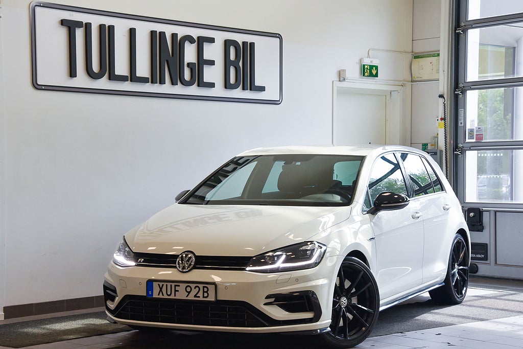 Volkswagen Golf R 4M 300HK Dynaudio Backkamera Akrapovic 19" 