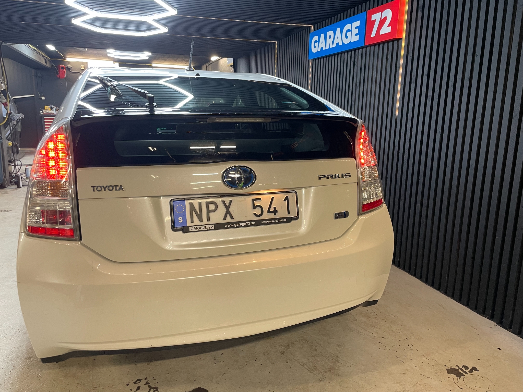 Toyota Prius Hybrid CVT Euro 5 2011, bild 7/10