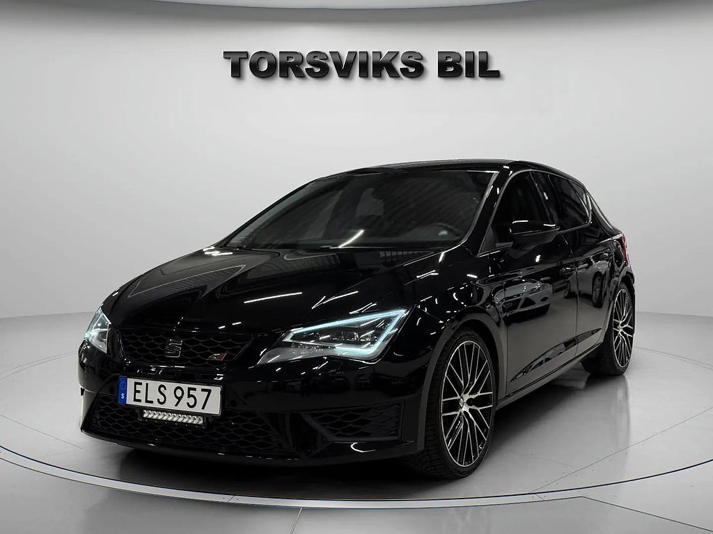 Seat Leon León Cupra 2.0 TSI 290hk Skinn, Vinterhjul, Ledramp, HELGKAMPANJ - miniatyr 2