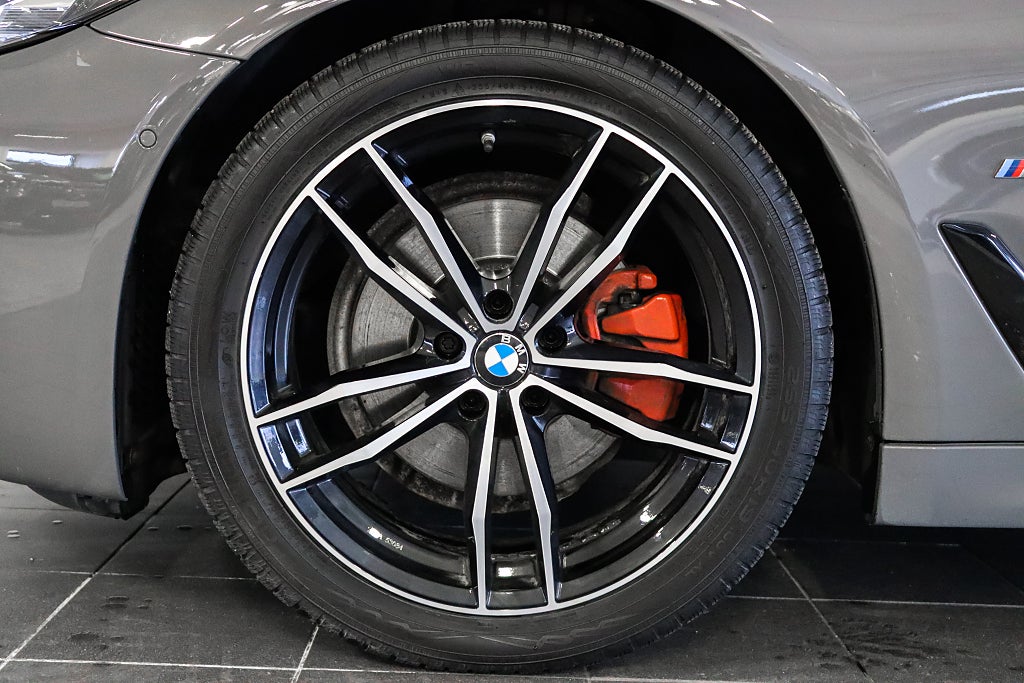 BMW 520 d xDrive Sedan M Sport Cockpit HiFi Drag Värmare