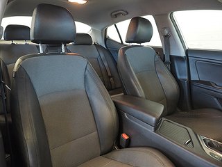 Sedan Kia Optima 8 av 21