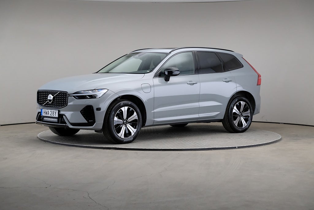 Volvo XC60 Recharge T6 AWD 350hk Plus Dark Edition Pano Drag Läder
