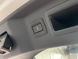 SUV Mazda CX-80 25 av 25