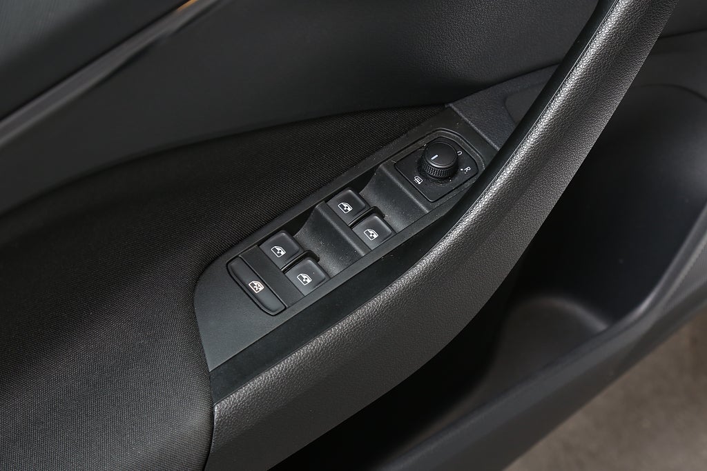 Skoda Kamiq 1,0 TSI Ambition 115hk Kamera Panorama Drag 2021