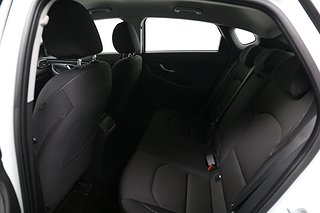 Halvkombi Hyundai i30 Fastback 17 av 20