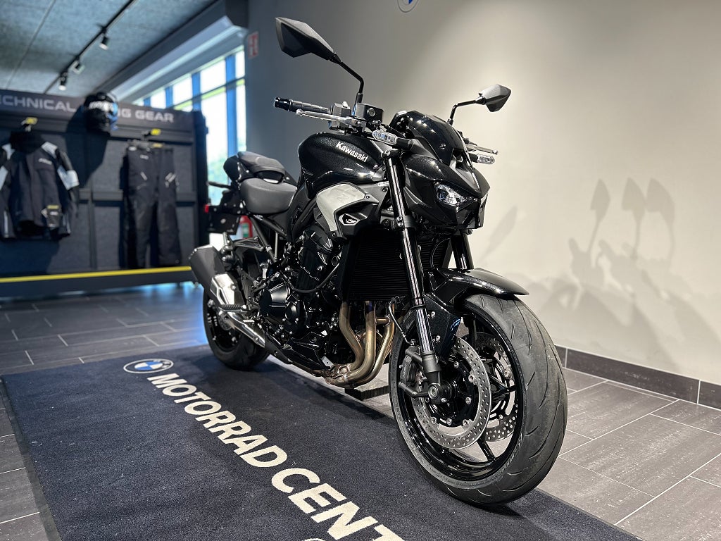 Kawasaki Z900 / Endast 46 mil!