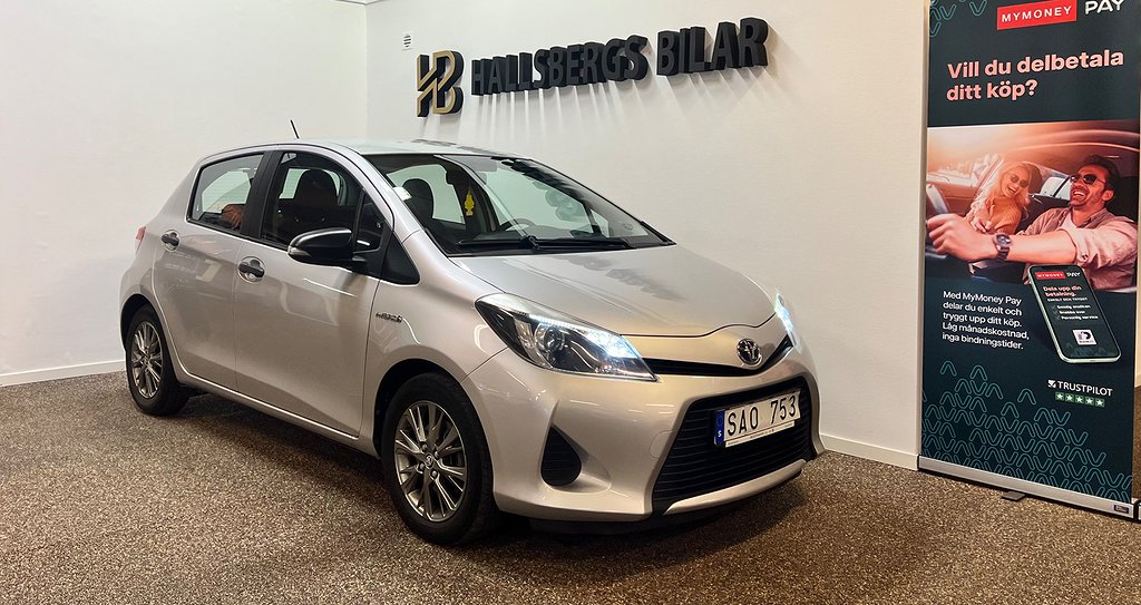 Toyota Yaris Hybrid e-CVT 101hk /Nybesiktad/ Nyservad