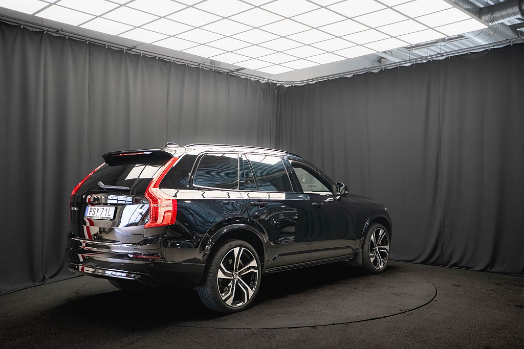 Volvo XC90 Recharge T8 AWD ULTIMATE DARK 7-sits B&W LUFT 22'' MOMS
