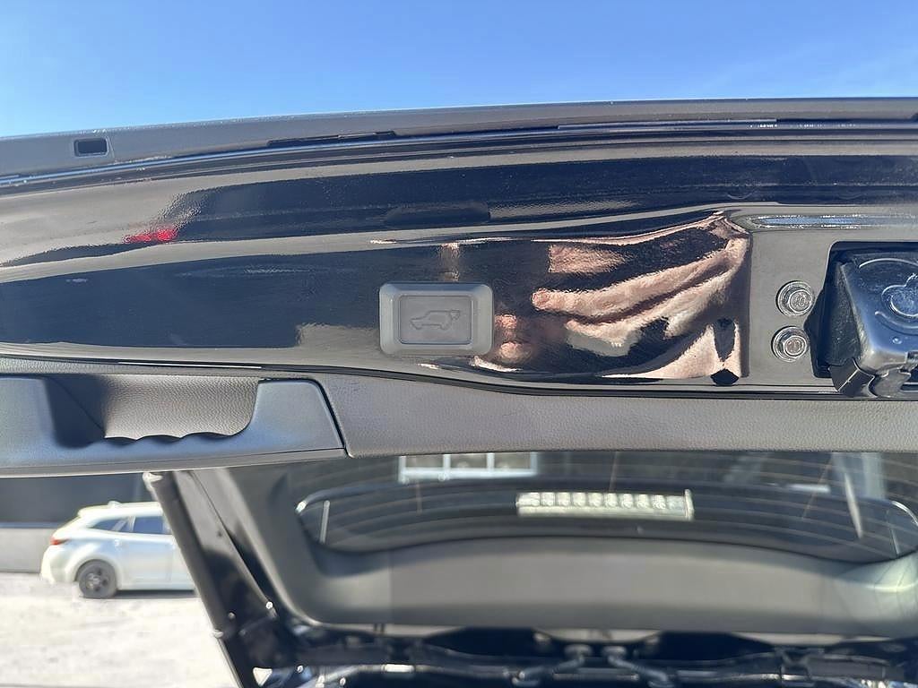 Toyota RAV4 2023 - miniatyr 12