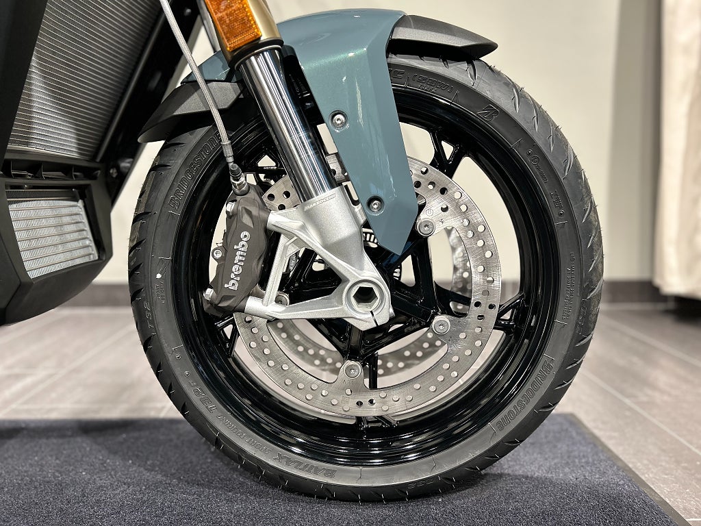 BMW S1000XR / DEMO-Kampanj/SPARA: 24.845kr/Ca 100 mil