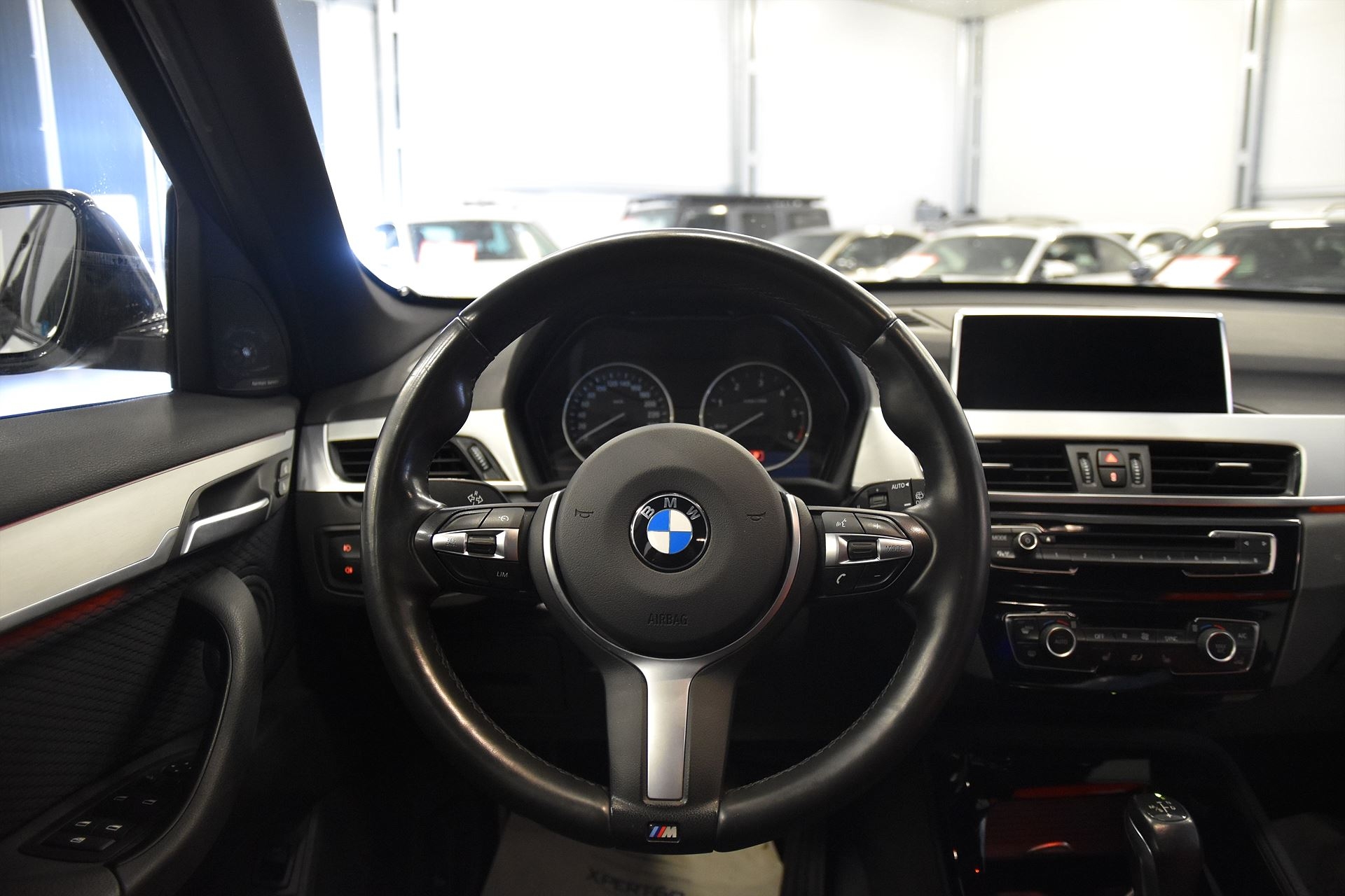BMW X1 20d xDrive M-Sport 2017, bild 2/49