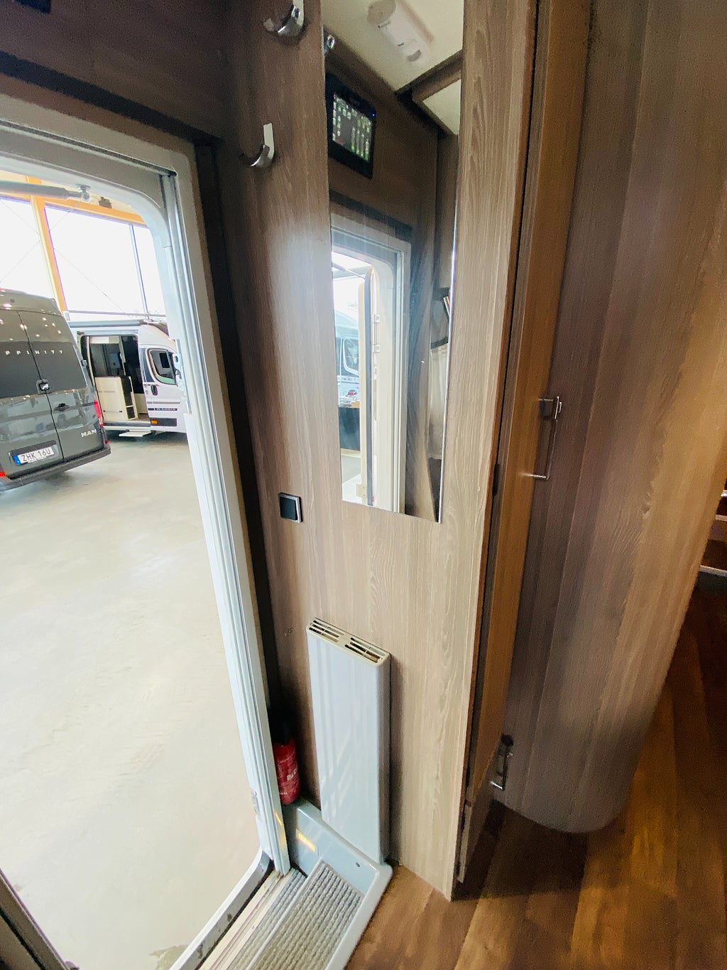 Kabe TMX 780 LB /AC bodel/Dragkrok/Solcell/Automat 150hk/Ugn/Taksäng - Kabe