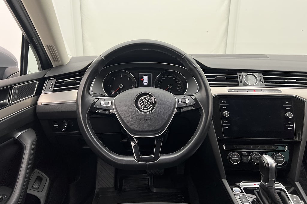 Volkswagen Passat 2018 - miniatyr 10