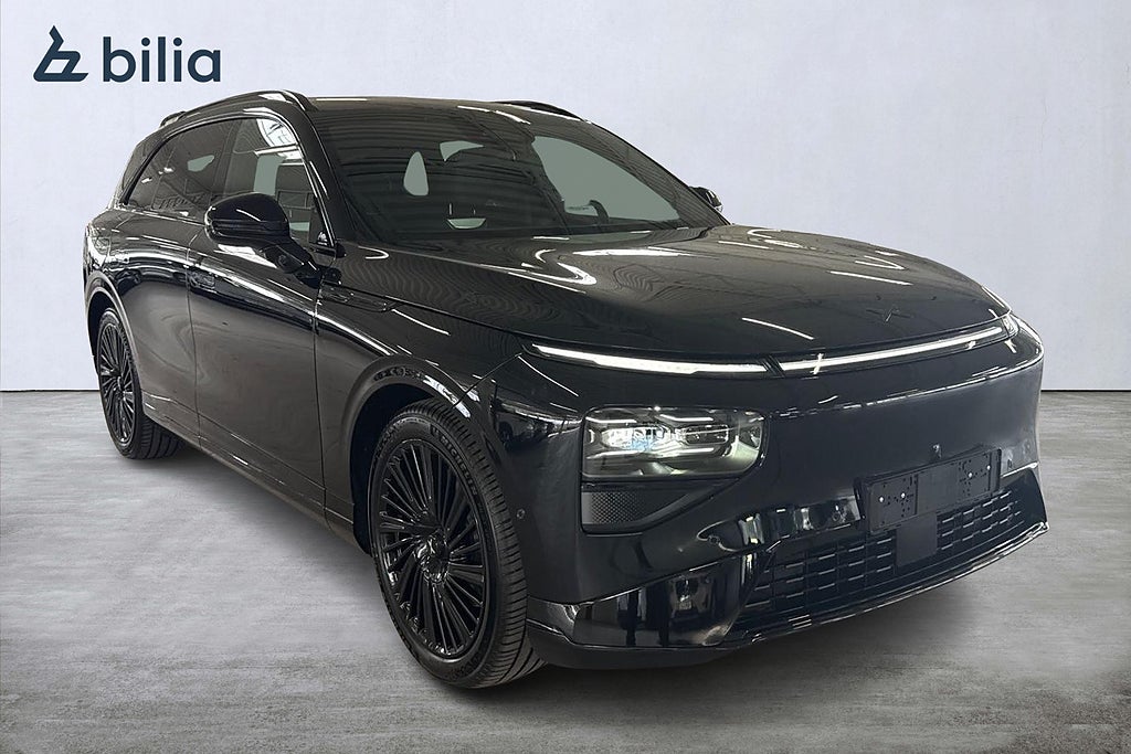 XPENG G9 PERFORMANCE I AWD I MASSAGE I DRAG I PANORAMA I 0 % RÄN