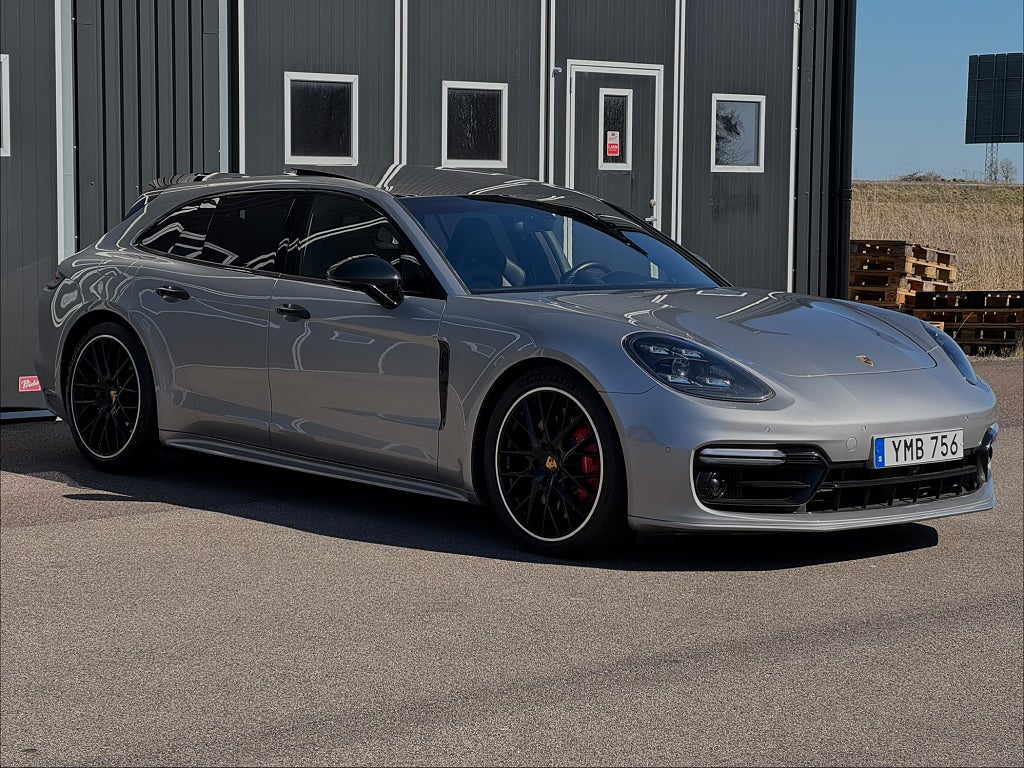 Porsche Panamera Turbo Sport Turismo Sv-såld SE SPEC / Nyservad